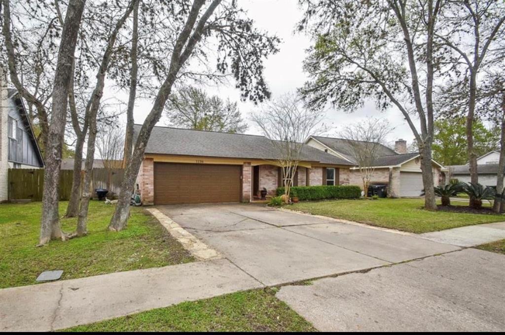 Primary Photo - 1134 Pinecroft Dr