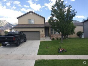 Building Photo - 839 Apple Grove Ln