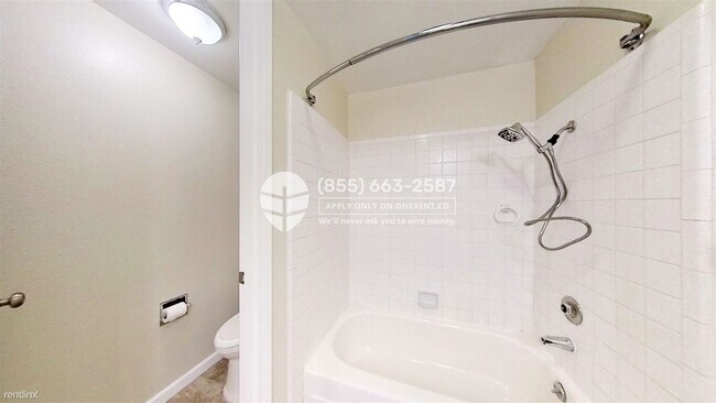 Foto del edificio - 1237 Shelter Creek Ln