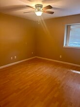 Building Photo - 5830 Effingham Dr