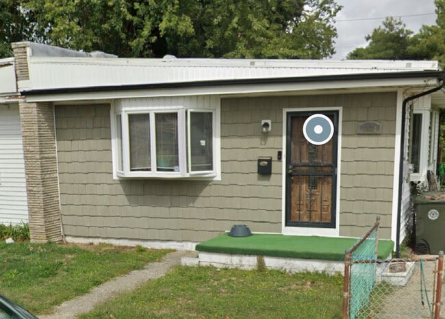 Building Photo - 1531 Beach Ave