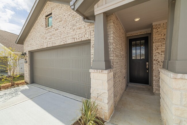 Building Photo - 12611 White Pelican Ct