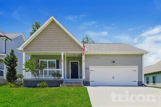 Building Photo - 549 Medallion Cir