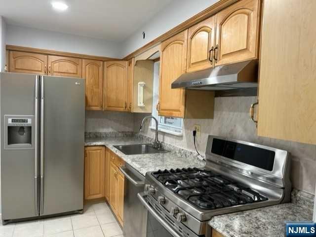Foto del edificio - 784 Bergen Blvd
