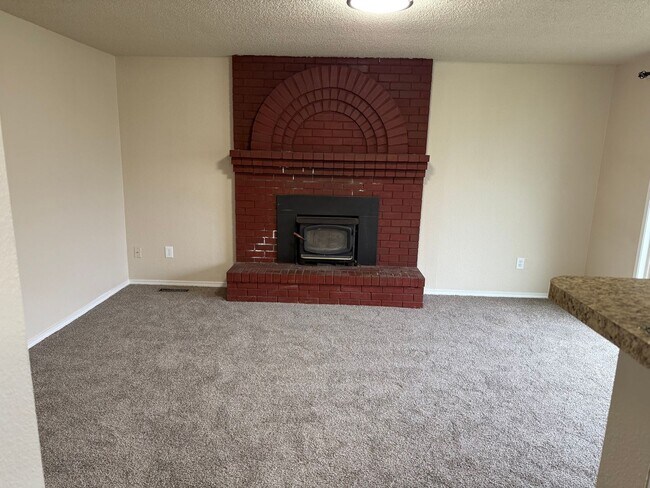 Foto del edificio - Recently remodeled Spanaway 3bd/1.75ba rambler available now!