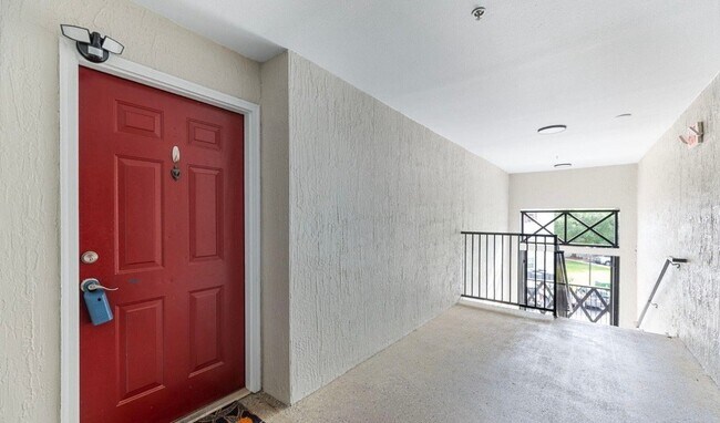 Foto del edificio - 3591 Kernan Blvd S