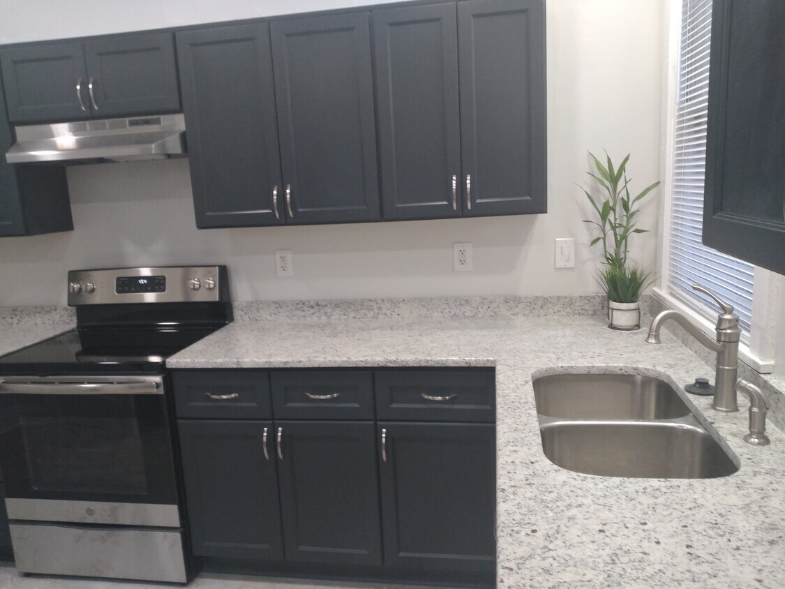 Foto principal - 304 Thurman Ave