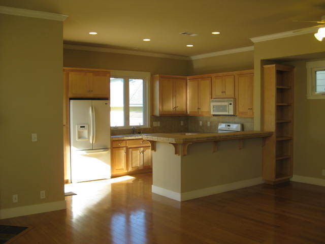 Building Photo - Beautiful 3 bed 3 bath house