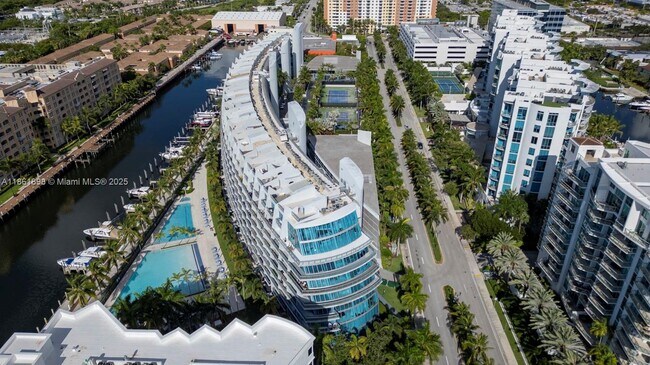 Foto del edificio - 2950 NE 188th St