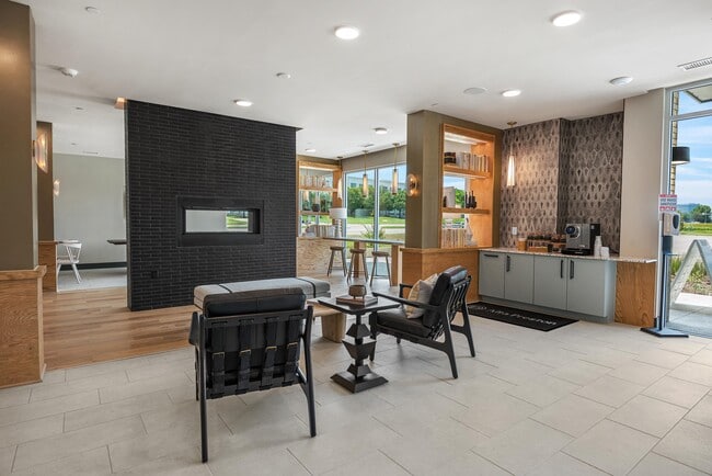 Building Photo - Luxia Preston