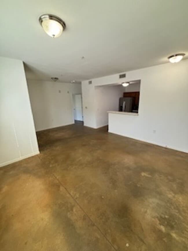 Interior Photo - Renaissance Pointe