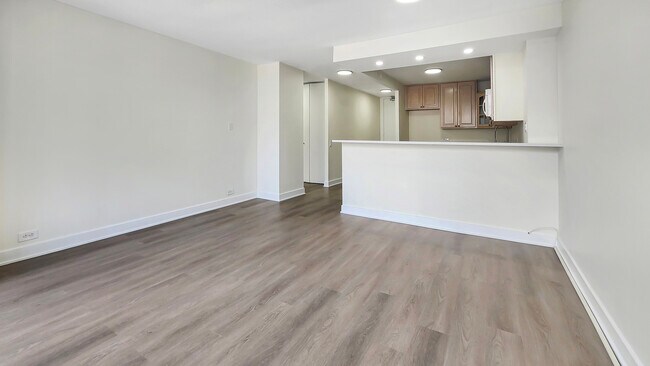 Building Photo - 405 N Wabash Ave