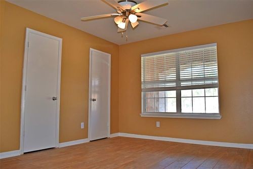 Building Photo - 18123 Ravensbrook Ln