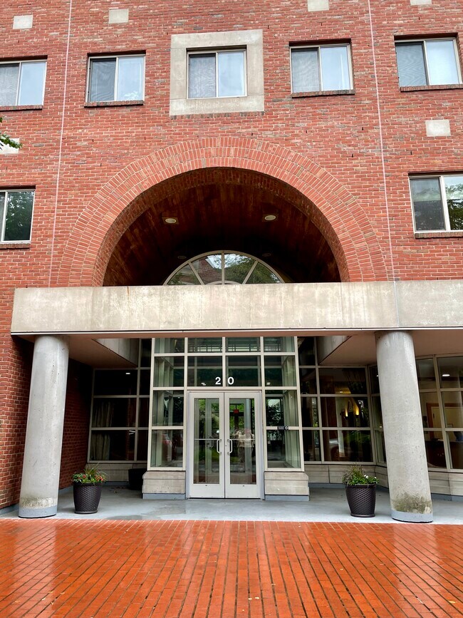 Front Entry - 20 Webster St