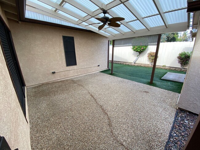 Building Photo - 5 Rooms, Great Covered Patio!! (Lease out,...