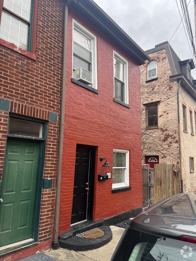 Building Photo - 65 S 14th St