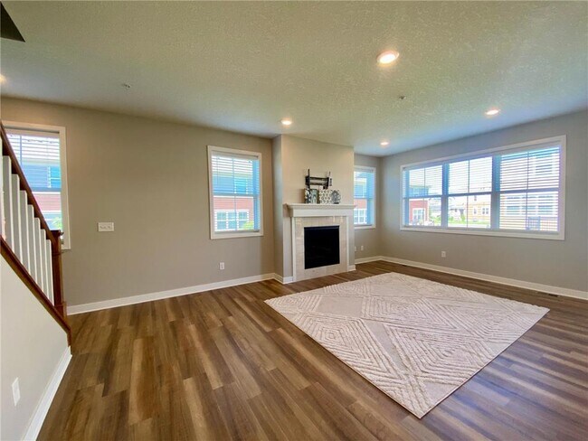 Foto del edificio - 7268 Alvarado Ln N