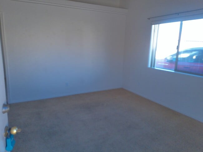 Building Photo - 2231 Sandwood Dr