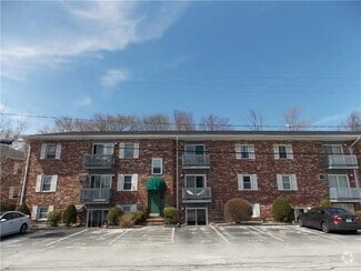 Building Photo - 200 Manville Hill Rd