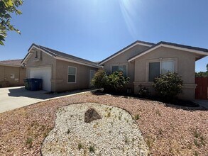 Building Photo - 1786 Linn Way