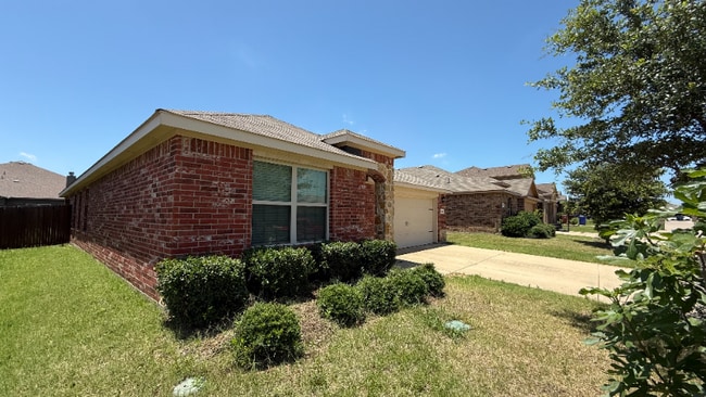 Building Photo - 1309 Basswood Ln