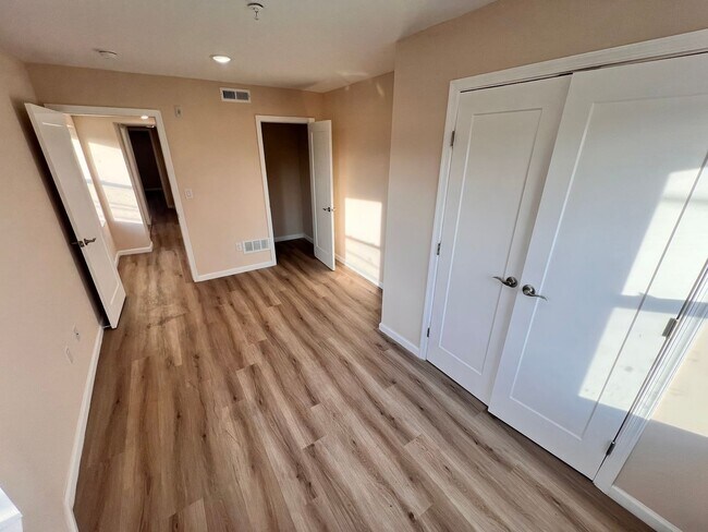 Foto del edificio - Brand New 2 Bedroom Apartment with Washer ...
