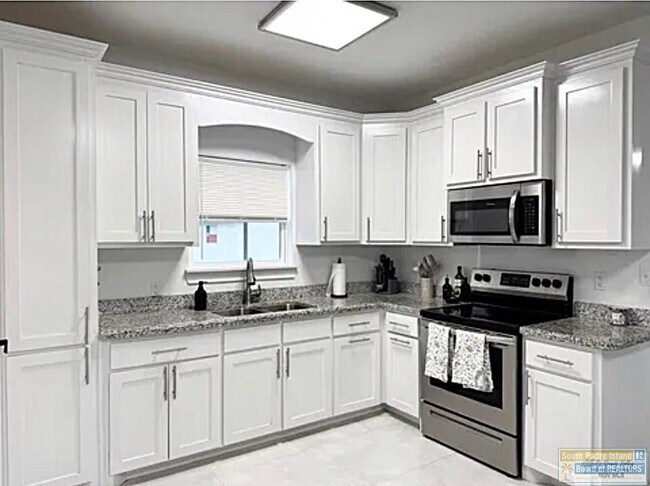 Foto del edificio - 1420 Codorniz Dr