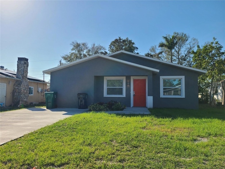 Foto principal - 2701 13th St W