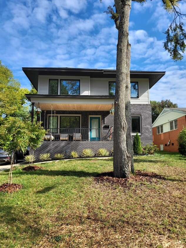 Primary Photo - Furnished home in Lincoln Heights