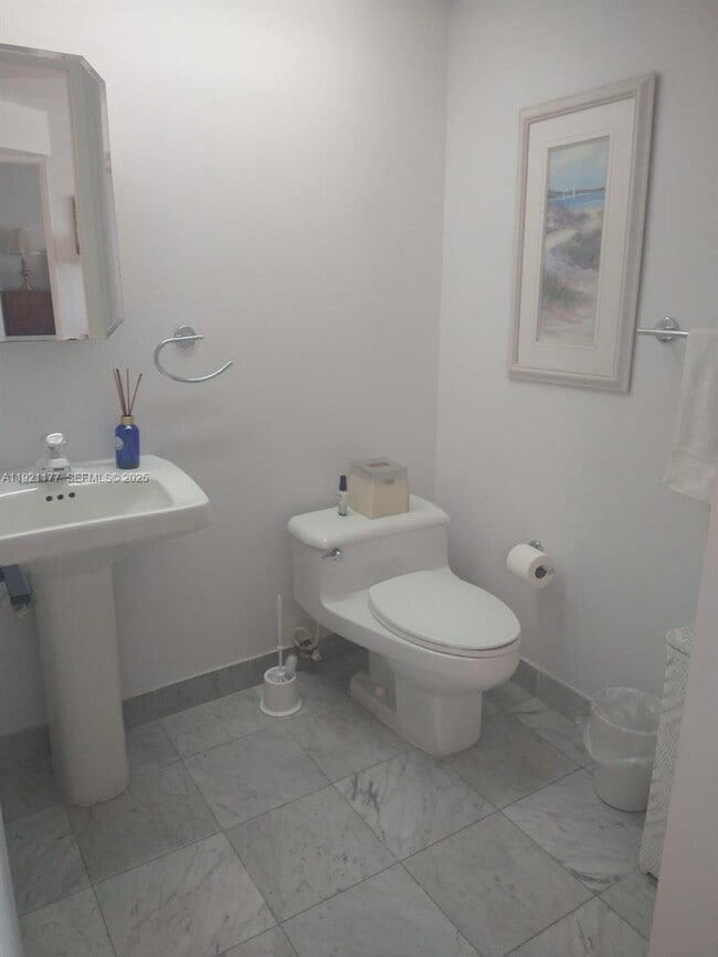 Building Photo - 9341 Collins Ave