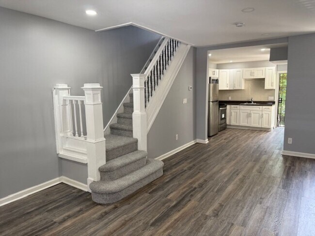 Foto del edificio - Anika Homes 3 Bedroom