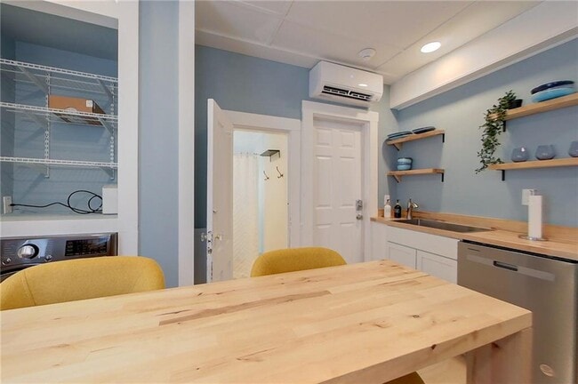 Foto del edificio - 382 Spring St