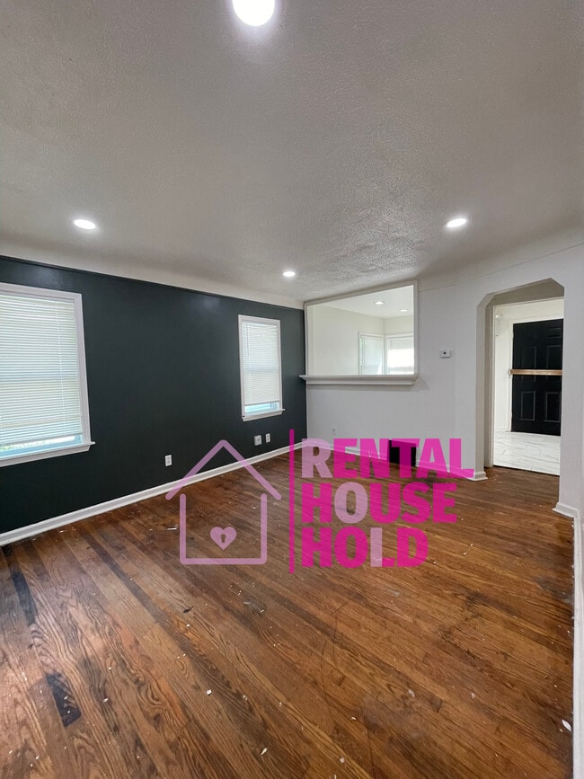 Foto del edificio - 20060 Hickory St