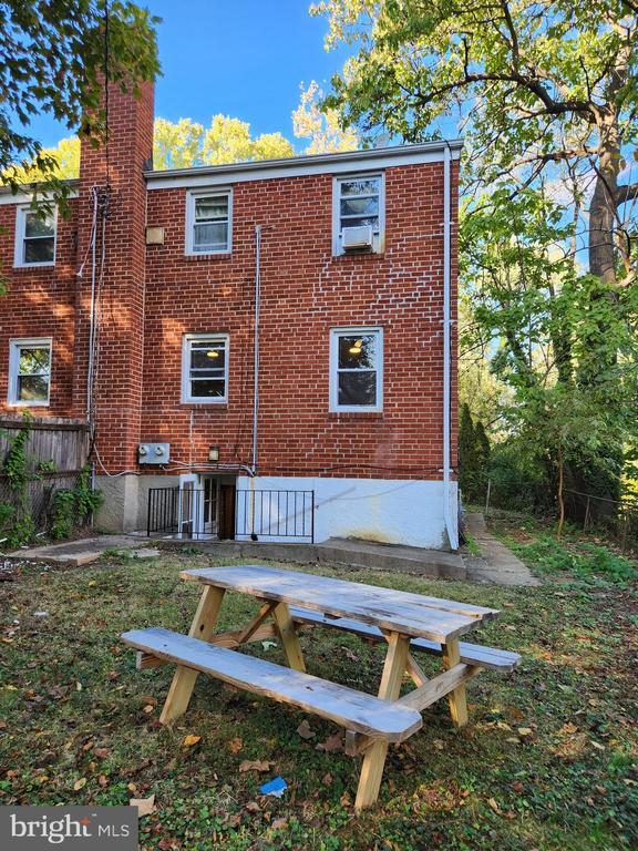 Primary Photo - 3817 Birchview Ave