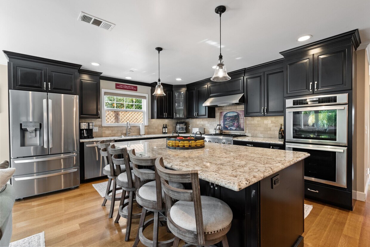 Foto principal - 1543 Oak St