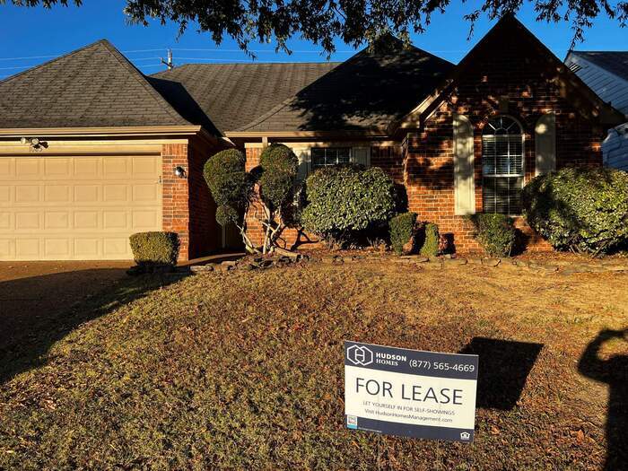 Primary Photo - NOW AVAILABLE! - 1085 Scofield Dr, Cordova...