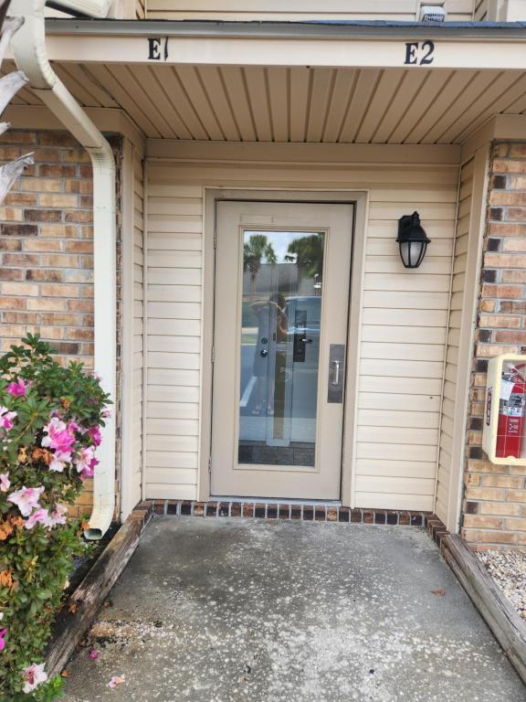 Photo - 205 Double Eagle Dr House