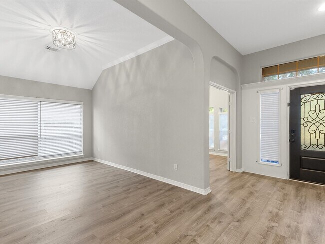 Building Photo - 23719 Allingham Ln