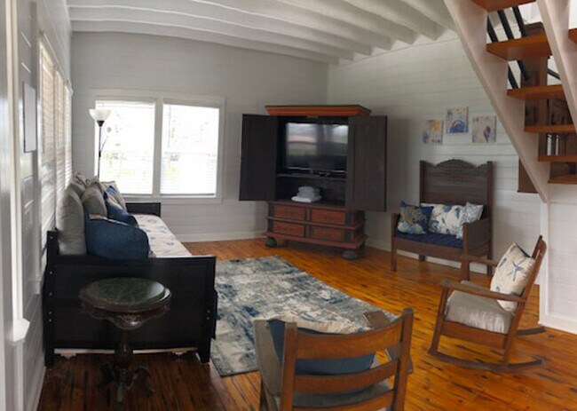 Sala de estar - 100 N 21st St