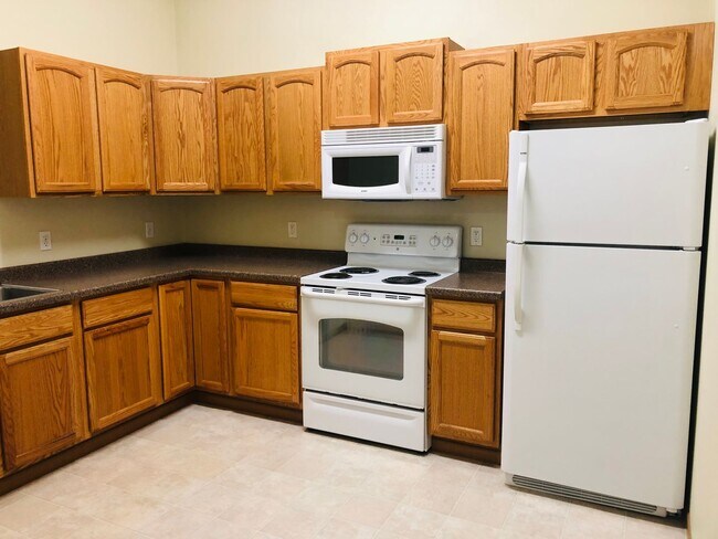 Interior Photo - 17 South Main