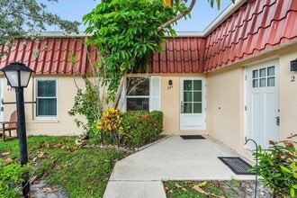 Building Photo - 289 Cape Cod Cir