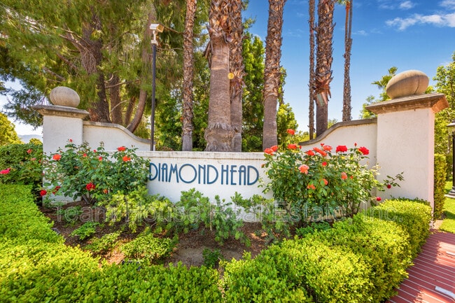 Foto del edificio - 25146 Steinbeck Ave