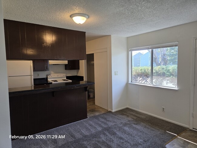 Building Photo - 5978 Walerga Rd