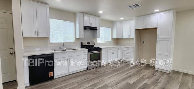 Building Photo - 1327 Berkeley Dr