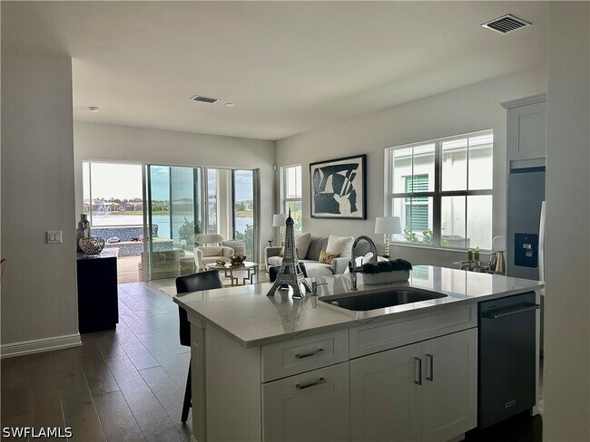 Building Photo - 9179 Cayman Dr