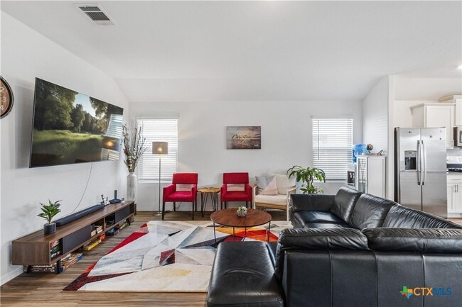 Foto del edificio - 107 Isaac Millsaps Trl