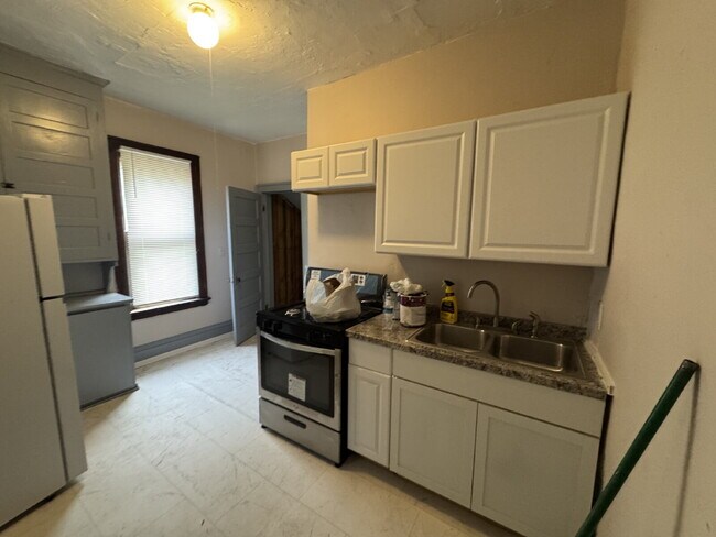 Foto del edificio - 2938 Dupont Ave N