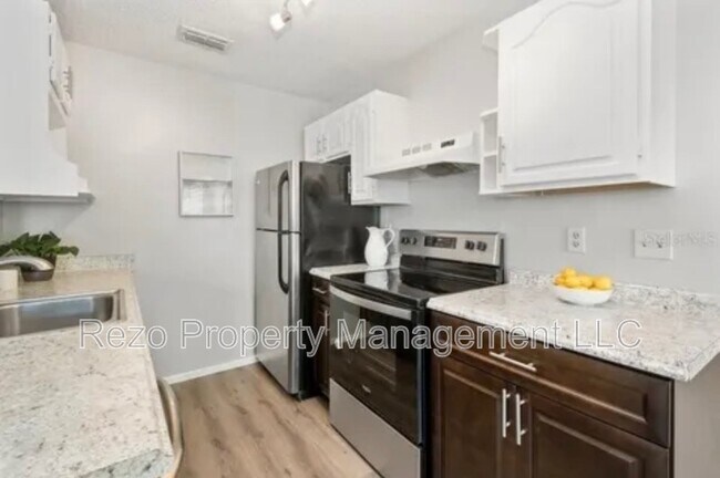 Foto del edificio - 2584 Grassy Point Dr