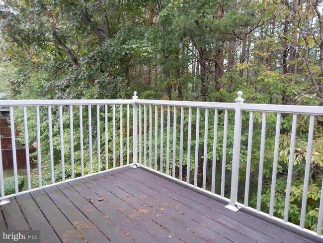 Foto del edificio - 6606 Netties Ln