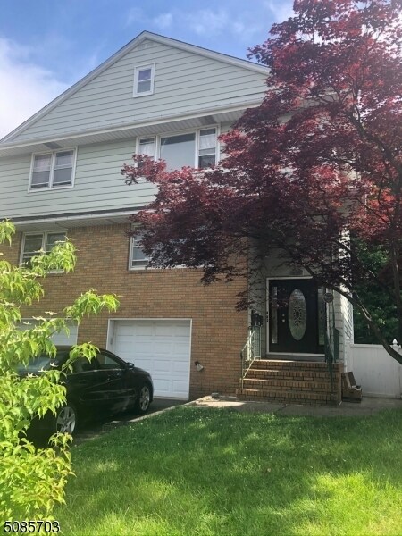 Foto principal - 76 Walman Ave